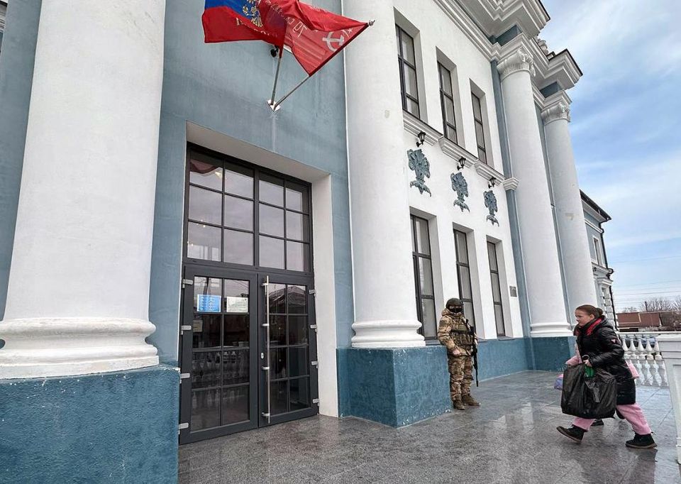 Безопасность открытия Года единства народов России в Запорожской области обеспечили Росгвардия и полиция Безопасность открытия Года единства народов России в Запорожской области обеспечили Росгвардия и полиция