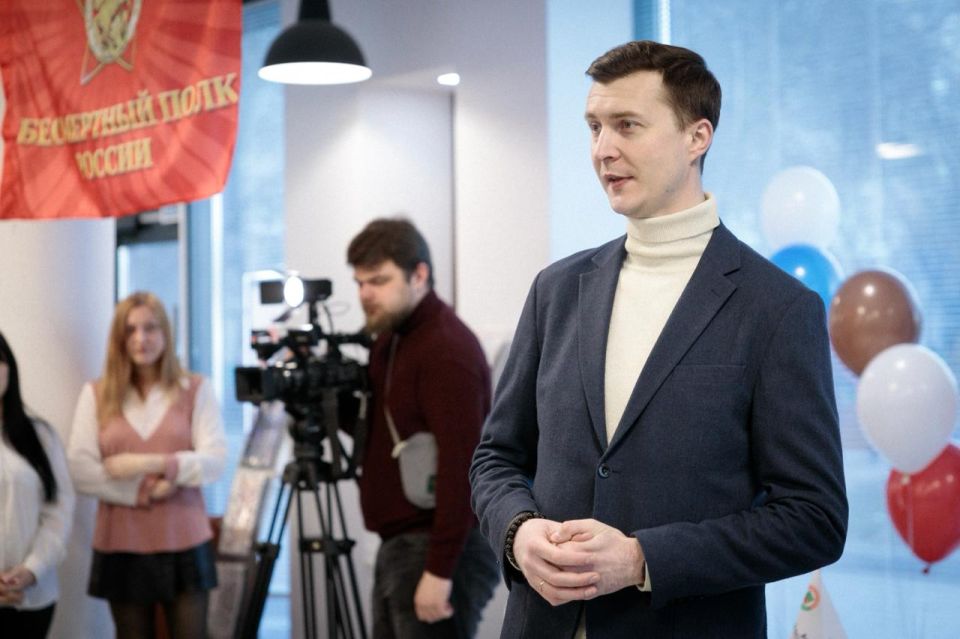 Руководитель Минцифры Запорожской области Григорий Прохватилов поздравил коллектив ГАУ ЗО «МФЦ» с двухлетием