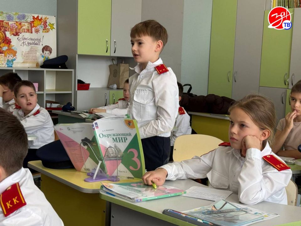 В Мелитополе для учащихся школы №15 состоялся мастер-класс по огневой подготовке В Мелитополе для учащихся школы №15 состоялся мастер-класс по огневой подготовке