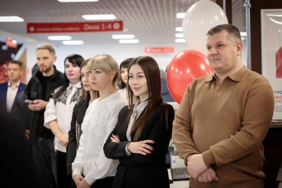 Руководитель Минцифры Запорожской области Григорий Прохватилов поздравил коллектив ГАУ ЗО «МФЦ» с двухлетием Руководитель Минцифры Запорожской области Григорий Прохватилов поздравил коллектив ГАУ ЗО «МФЦ» с двухлетием