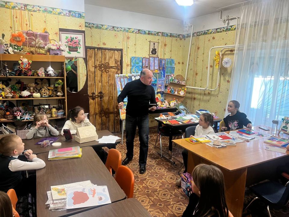 Безопасность и поддержка: соцопрос для молодежи Безопасность и поддержка: соцопрос для молодежи