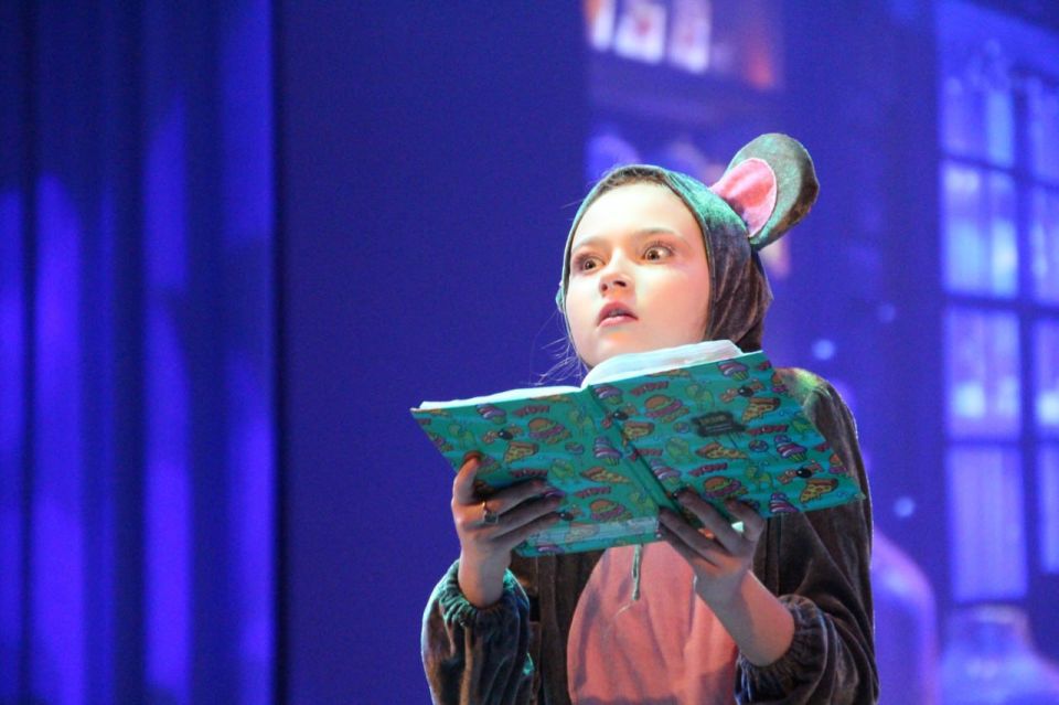 Детский спектакль «Формула пятерки» театральной студии «Серебро» состоялся в Областном центре искусств и народного творчества (ОЦИНТ) в Мелитополе Детский спектакль «Формула пятерки» театральной студии «Серебро» состоялся в Областном центре искусств и народного творчества (ОЦИНТ) в Мелитополе