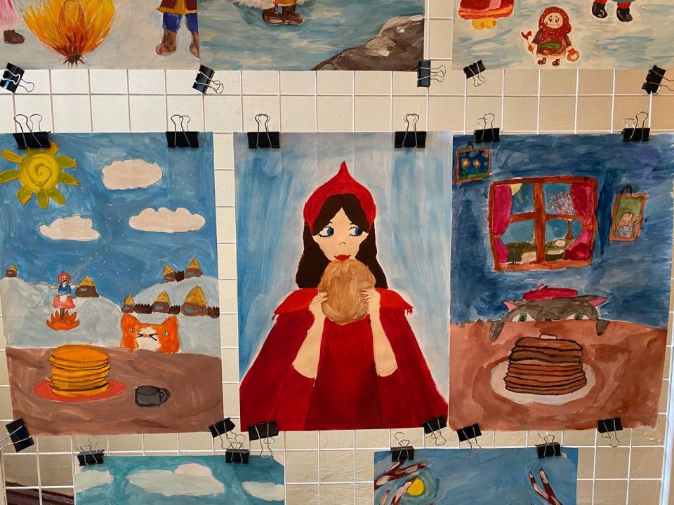 В Мелитопольской детской художественной школе открылась выставка, посвященная Масленице В Мелитопольской детской художественной школе открылась выставка, посвященная Масленице