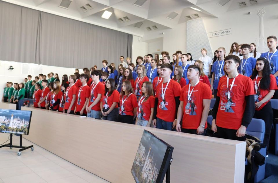 ����� 100 ���������� �� ����������� ������� �������� ������� ����� � �����������