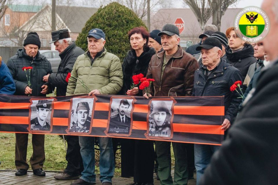 В Мелитополе почтили память ветеранов и участников боевых действий в Афганистане В Мелитополе почтили память ветеранов и участников боевых действий в Афганистане