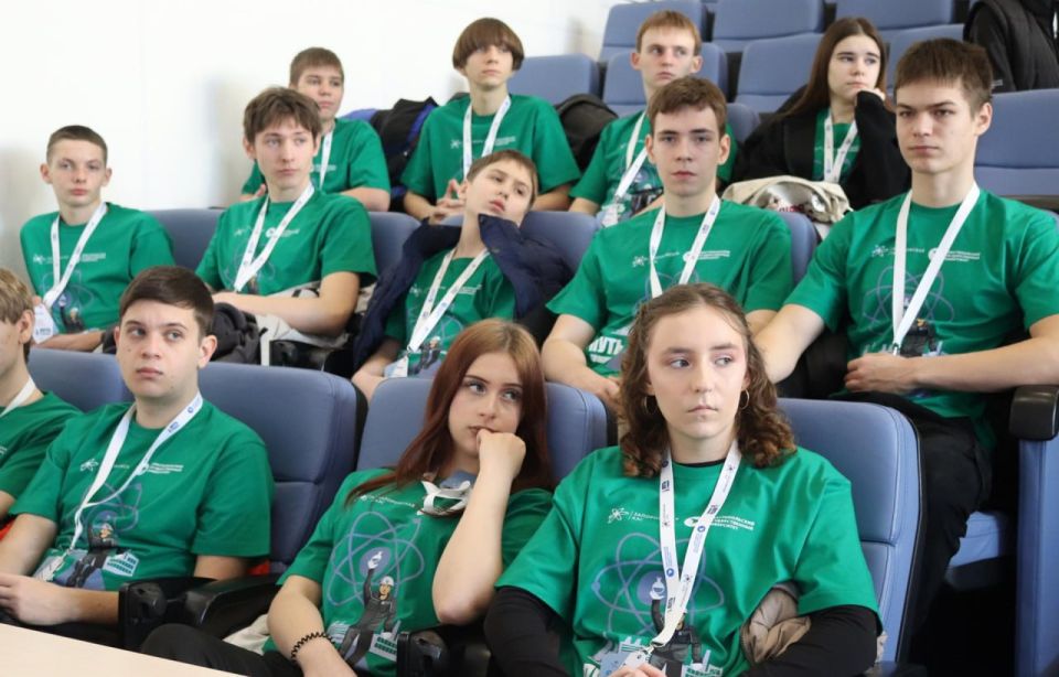 ����� 100 ���������� �� ����������� ������� �������� ������� ����� � �����������