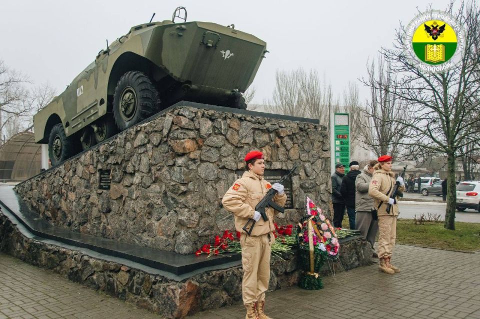 В Мелитополе почтили память ветеранов и участников боевых действий в Афганистане В Мелитополе почтили память ветеранов и участников боевых действий в Афганистане