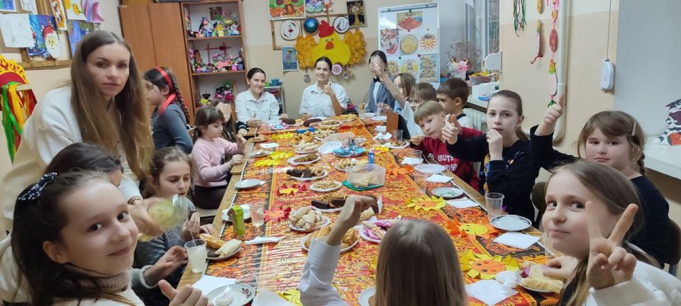 Встречай народ, Масленица идёт! Встречай народ, Масленица идёт!