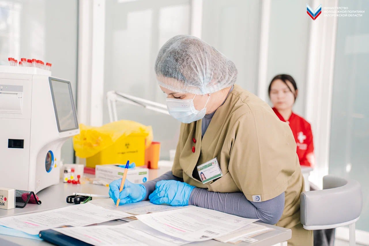 Подари надежду — стань донором: жители Запорожской области поучаствовали в донорской акции по сбору крови Подари надежду — стань донором: жители Запорожской области поучаствовали в донорской акции по сбору крови