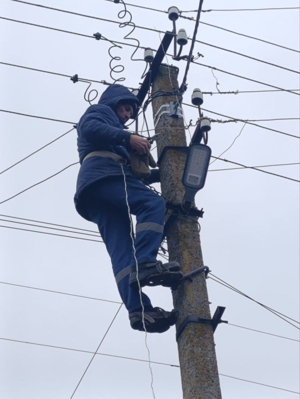 В населённых пунктах Мелитопольского муниципального округа выполнена замена уличных светильников В населённых пунктах Мелитопольского муниципального округа выполнена замена уличных светильников
