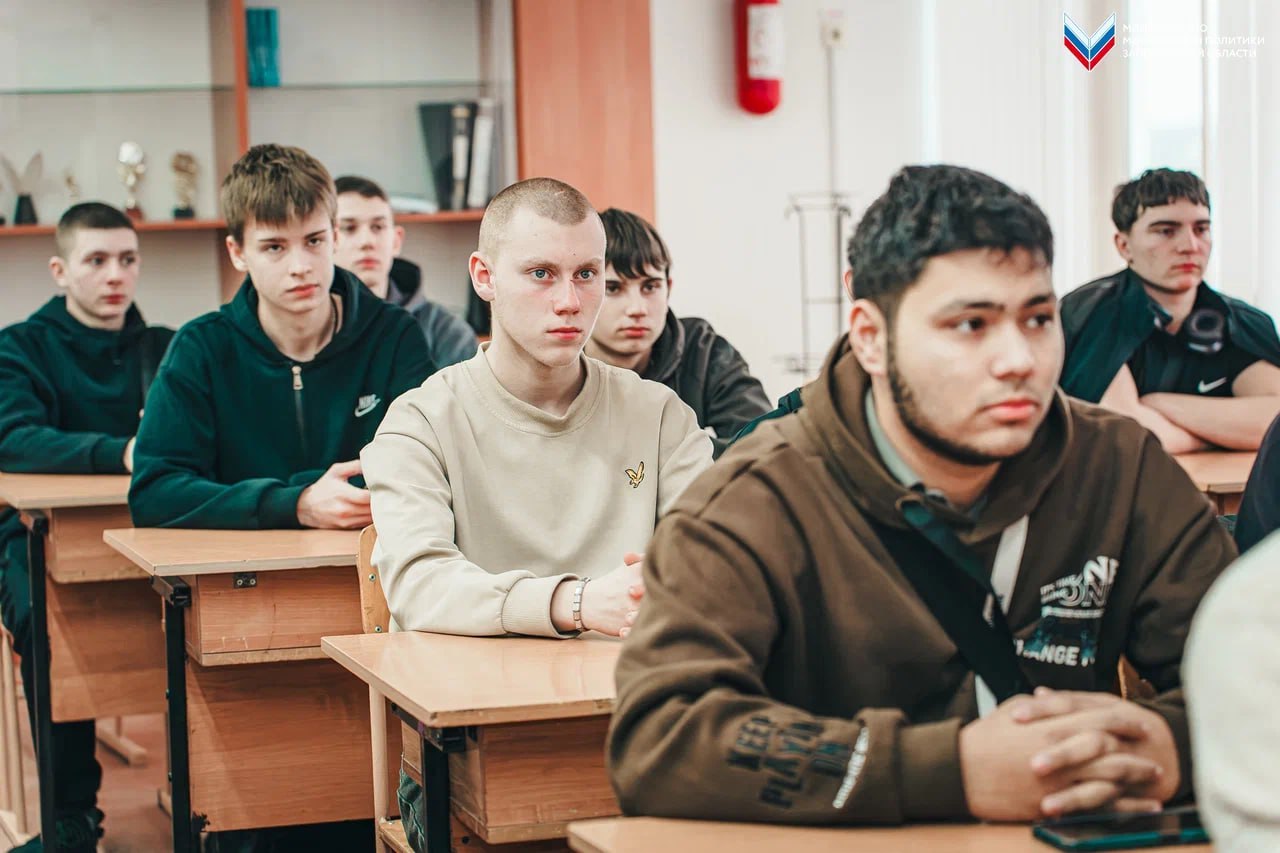 Всероссийский урок мужества, посвященный Дню защитника Отечества, прошёл в Мелитополе Всероссийский урок мужества, посвященный Дню защитника Отечества, прошёл в Мелитополе