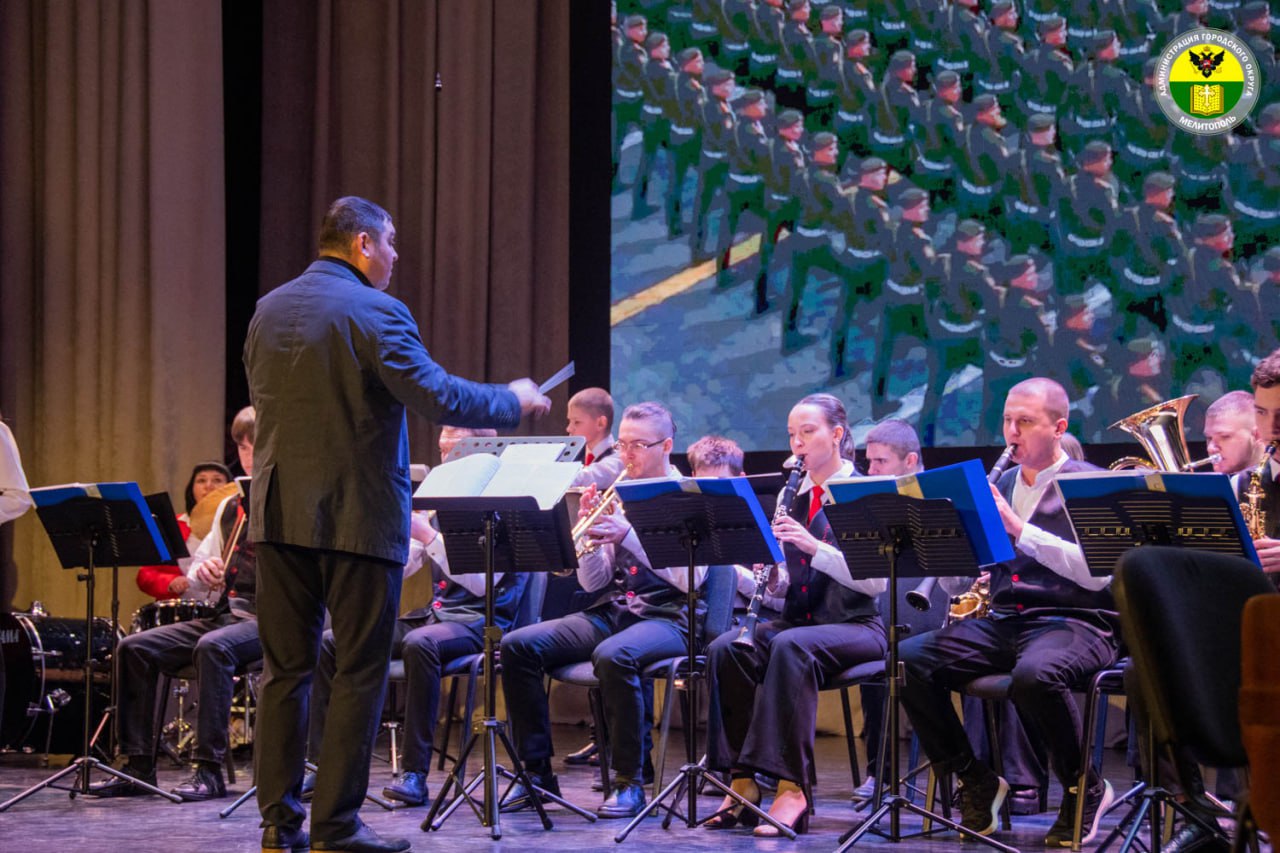 Сергей Золотарёв: Честь и слава защитникам. В преддверии Дня защитника Отечества во Дворце культуры железнодорожников состоялся праздничный концерт «Честь и слава защитникам» Сергей Золотарёв: Честь и слава защитникам. В преддверии Дня защитника Отечества во Дворце культуры железнодорожников состоялся праздничный концерт «Честь и слава защитникам»