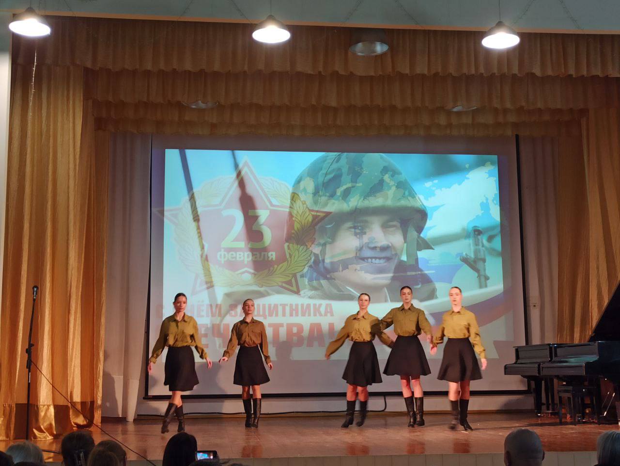 «Гордись, Отчизна, славными сынами!»: как прошел праздничный концерт в ДШИ «Гордись, Отчизна, славными сынами!»: как прошел праздничный концерт в ДШИ