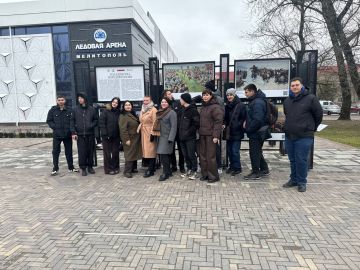 В Мелитополе открылась выставка «Год единства народов России»