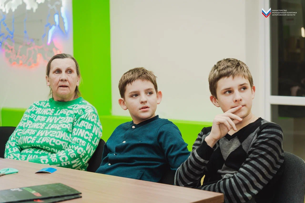 «Безопасность в деталях»: Мастер-класс о ПДД прошёл для активистов Центра «Молодая семья» «Безопасность в деталях»: Мастер-класс о ПДД прошёл для активистов Центра «Молодая семья»