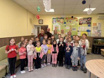 Урок безопасности. В клубе «Факел» Центра внешкольного образования прошёл урок-беседа «10 правил поведения в сети», приуроченный ко Всемирному дню безопасного интернета