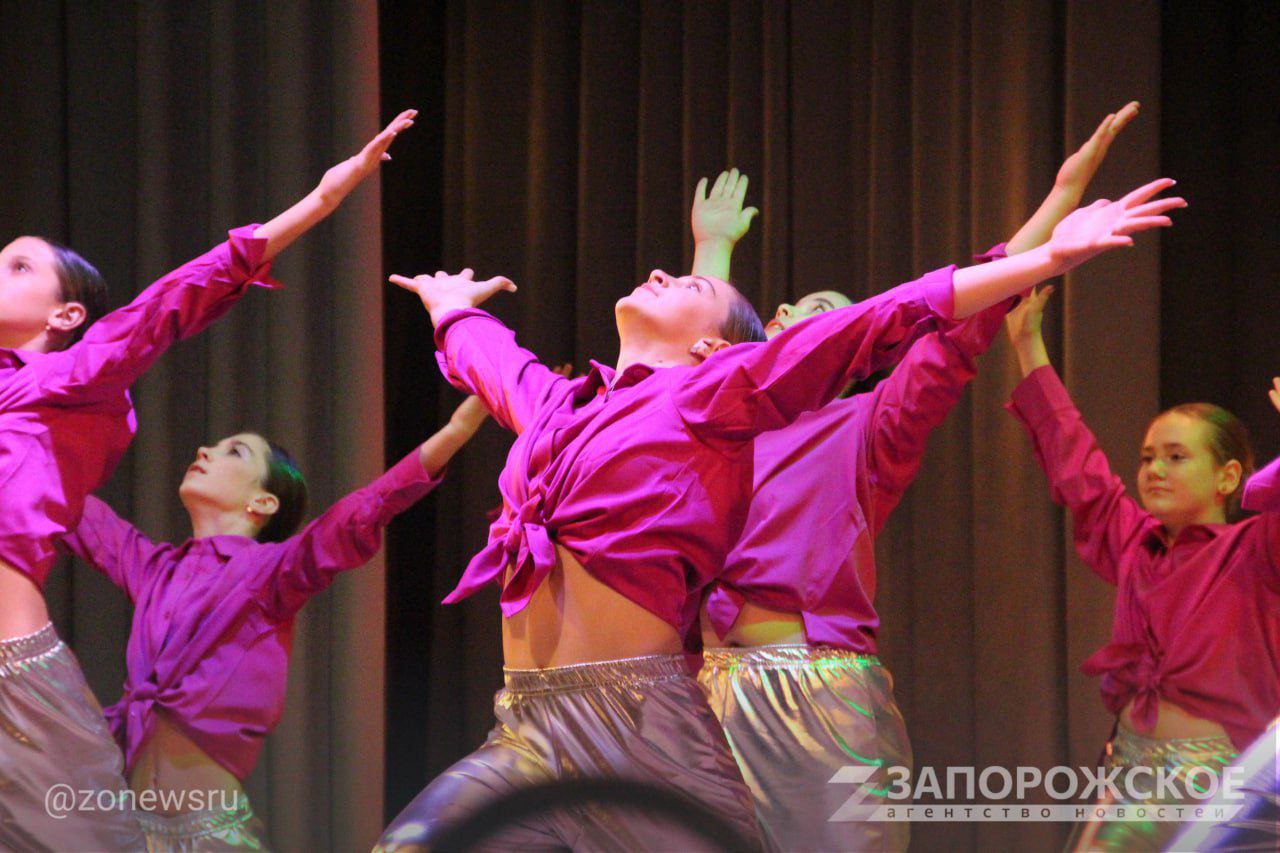 В Мелитополе к 8 Марта прошел концерт «С любовью к женщине» В Мелитополе к 8 Марта прошел концерт «С любовью к женщине»