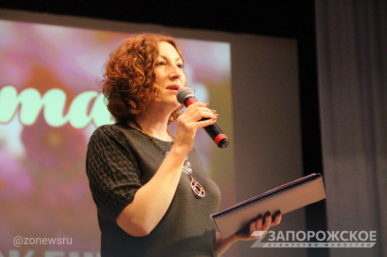 В Мелитополе к 8 Марта прошел концерт «С любовью к женщине» В Мелитополе к 8 Марта прошел концерт «С любовью к женщине»