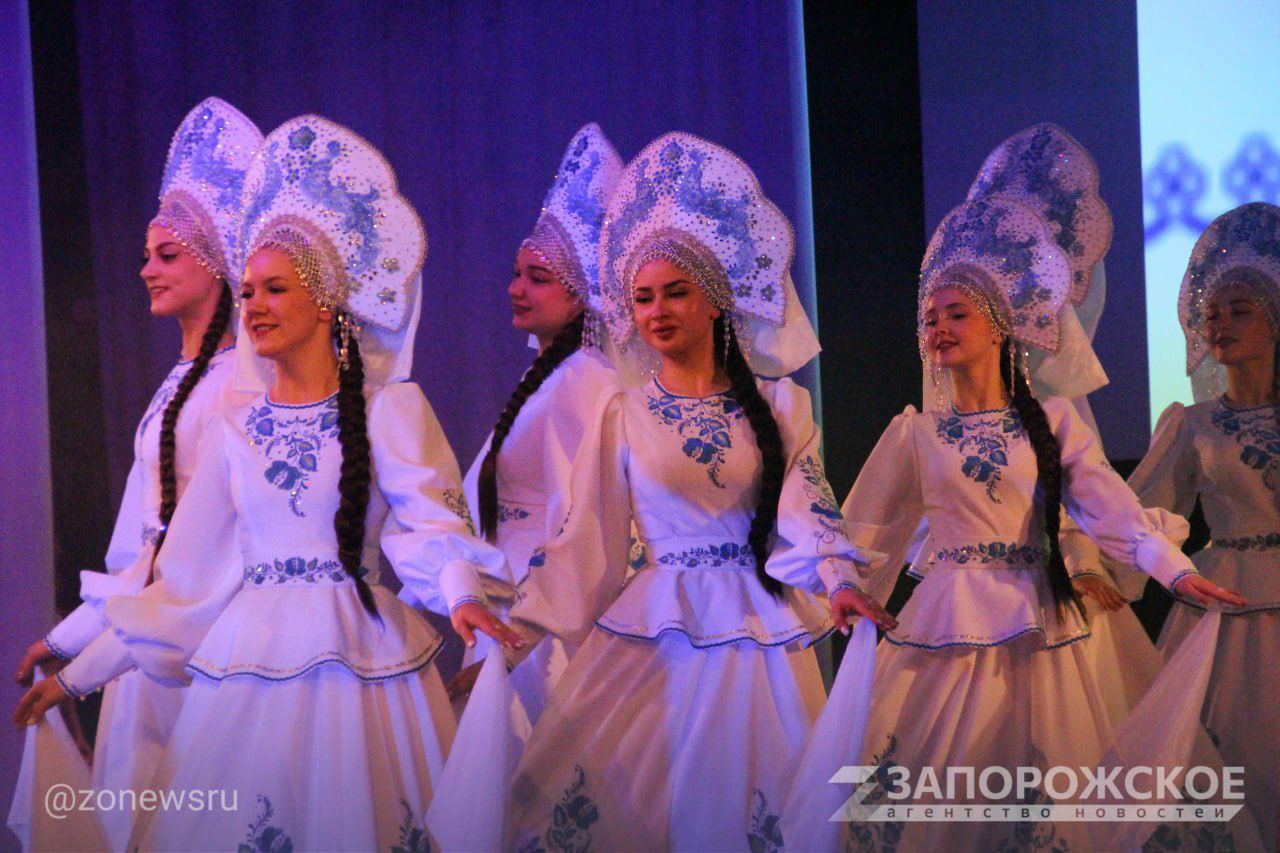 В Мелитополе к 8 Марта прошел концерт «С любовью к женщине»