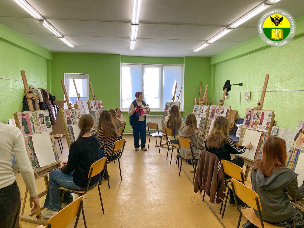 В Мелитопольской детской художественной школе прошел второй этап проекта «Хоровод народных кукол»