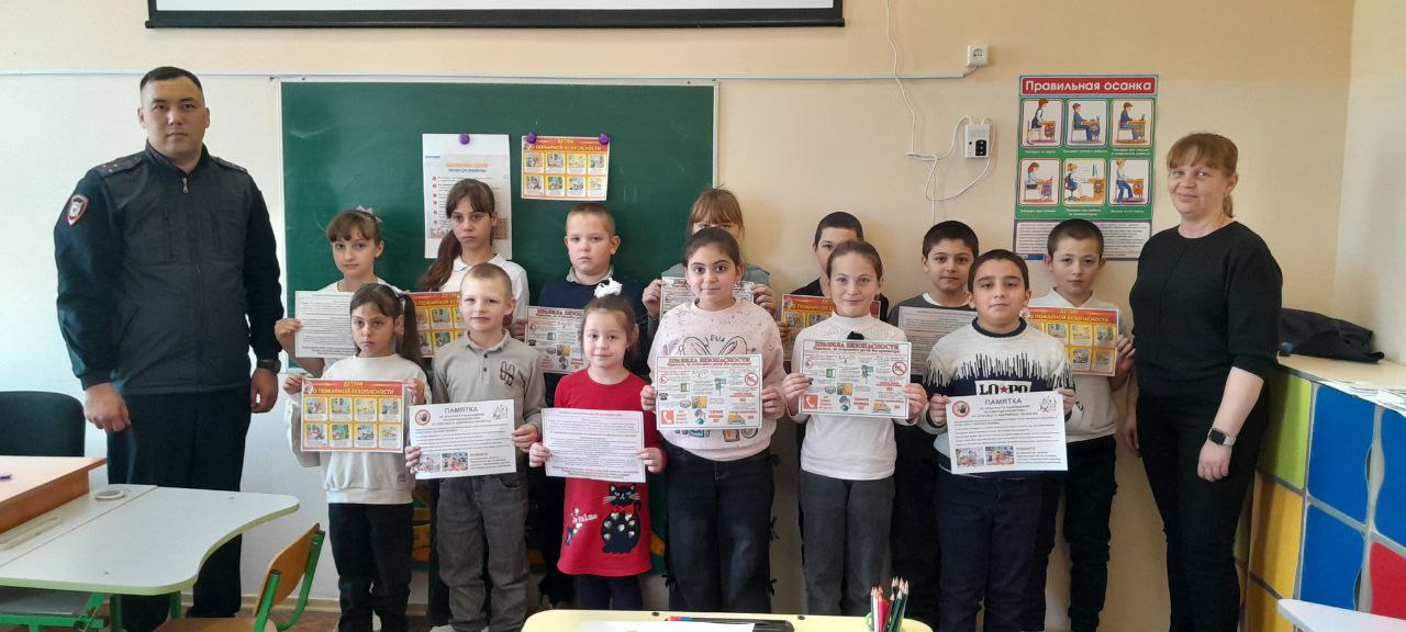 В рамках акции «Безопасное детство» и в связи с участившимися случаями нахождения несовершеннолетних на объектах повышенной опасности В рамках акции «Безопасное детство» и в связи с участившимися случаями нахождения несовершеннолетних на объектах повышенной опасности