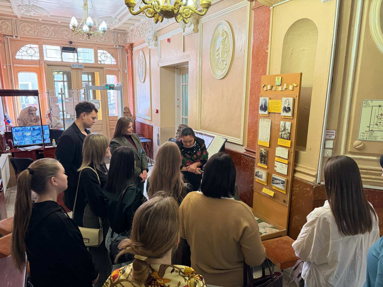Молодёжный совет при Министерстве культуры Запорожской области продолжает знакомство с культурным наследием региона Молодёжный совет при Министерстве культуры Запорожской области продолжает знакомство с культурным наследием региона