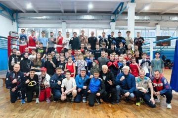 Запорожские боксёры проходят учебно-тренировочные сборы в Симферополе
