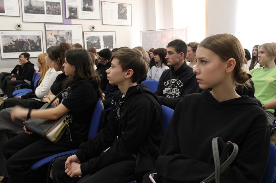 В Мелитополе прошла профилактическая акция «Безопасный путь» В Мелитополе прошла профилактическая акция «Безопасный путь»