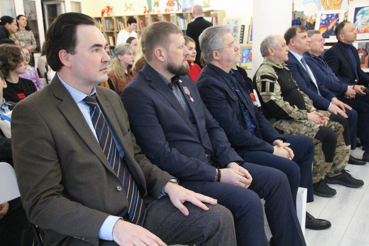 В Мелитополе наградили победителей Межрегионального литературно-художественного конкурса из Запорожской области В Мелитополе наградили победителей Межрегионального литературно-художественного конкурса из Запорожской области