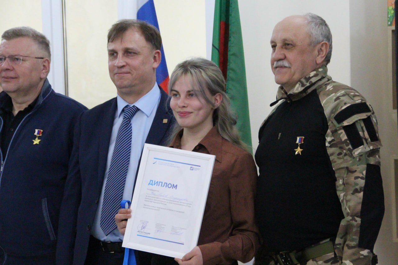 В Мелитополе наградили победителей Межрегионального литературно-художественного конкурса из Запорожской области В Мелитополе наградили победителей Межрегионального литературно-художественного конкурса из Запорожской области