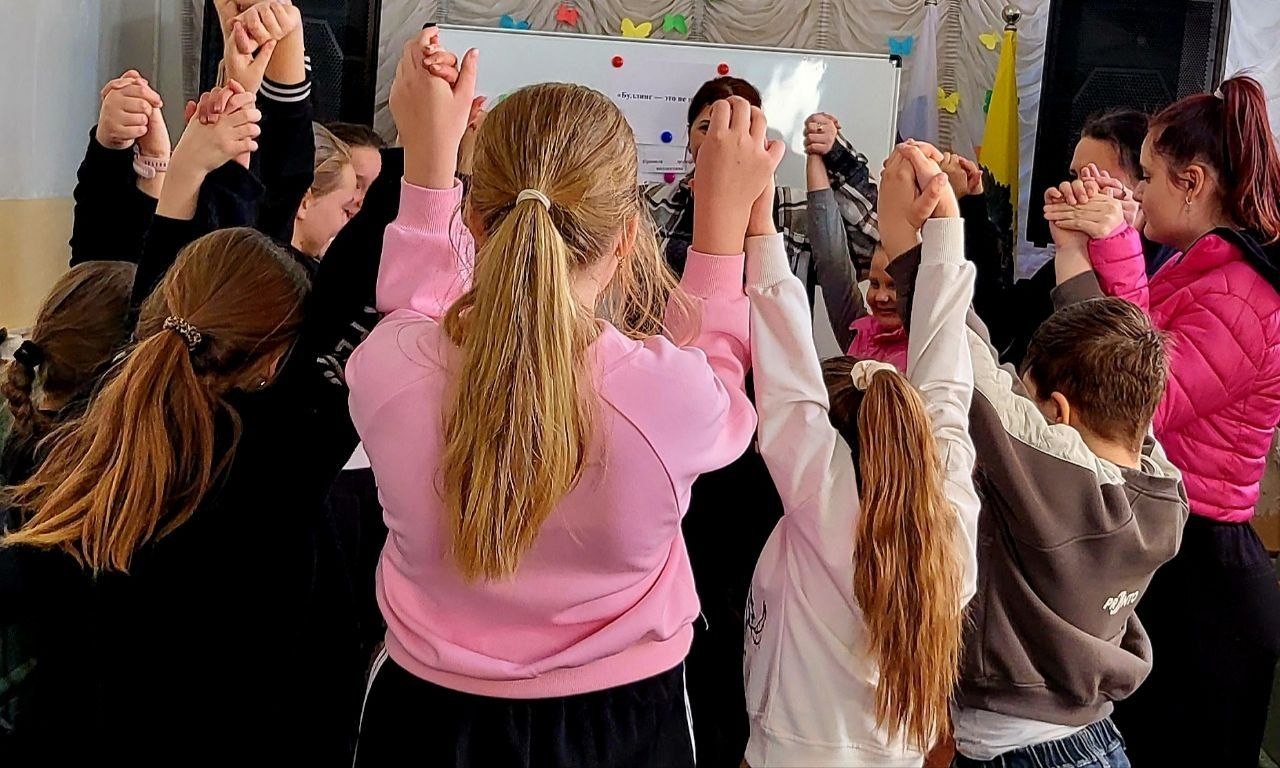 Буллинг-это не шутка!. В Новенском сельском клубе состоялось «антибуллинг-погружение» Буллинг-это не шутка!. В Новенском сельском клубе состоялось «антибуллинг-погружение»