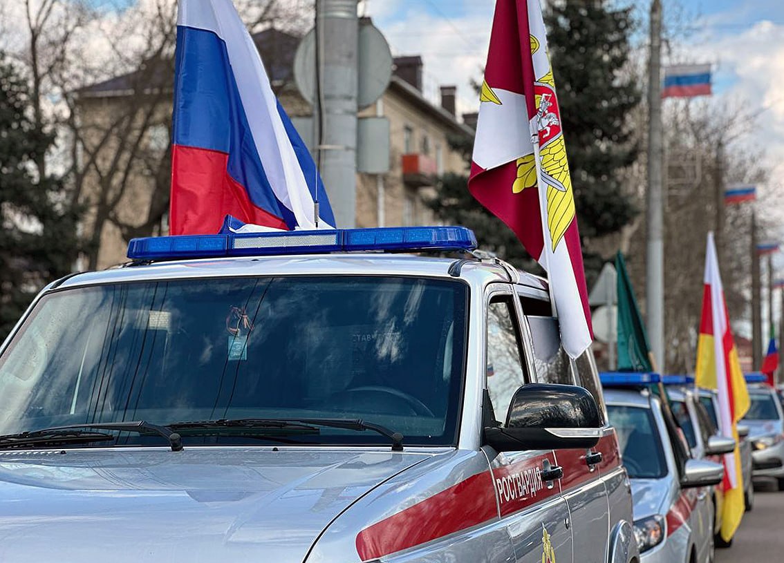 В Мелитополе команда запорожского филиала фонда «Защитники Отечества» приняла участие в праздновании 10-летия Федеральной службы войск Национальной гвардии РФ. Росгвардейцы провели в честь юбилея автопробег по улицам города... В Мелитополе команда запорожского филиала фонда «Защитники Отечества» приняла участие в праздновании 10-летия Федеральной службы войск Национальной гвардии РФ. Росгвардейцы провели в честь юбилея автопробег по улицам города...