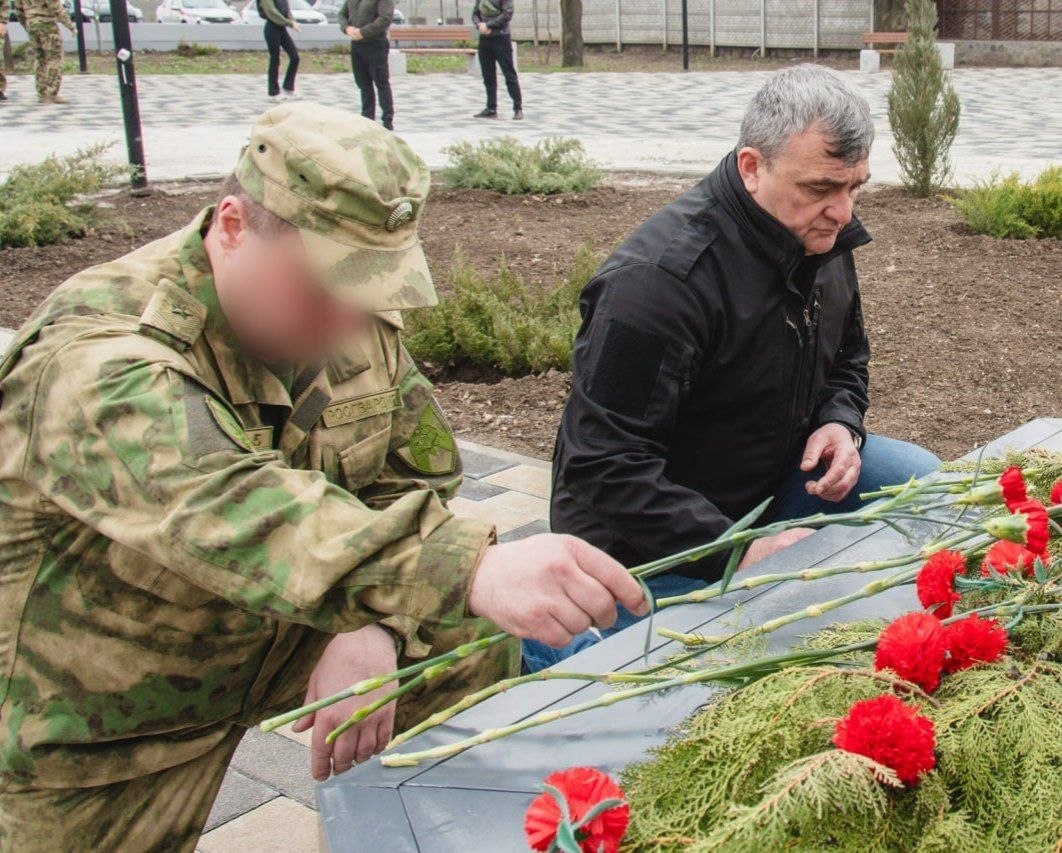 В Мелитополе глава городского округа Сергей Золотарёв поддержал инициативу Управления Росгвардии по Запорожской области и принял участие в закладке Аллеи Росгвардии в парке «Участников СВО» В Мелитополе глава городского округа Сергей Золотарёв поддержал инициативу Управления Росгвардии по Запорожской области и принял участие в закладке Аллеи Росгвардии в парке «Участников СВО»