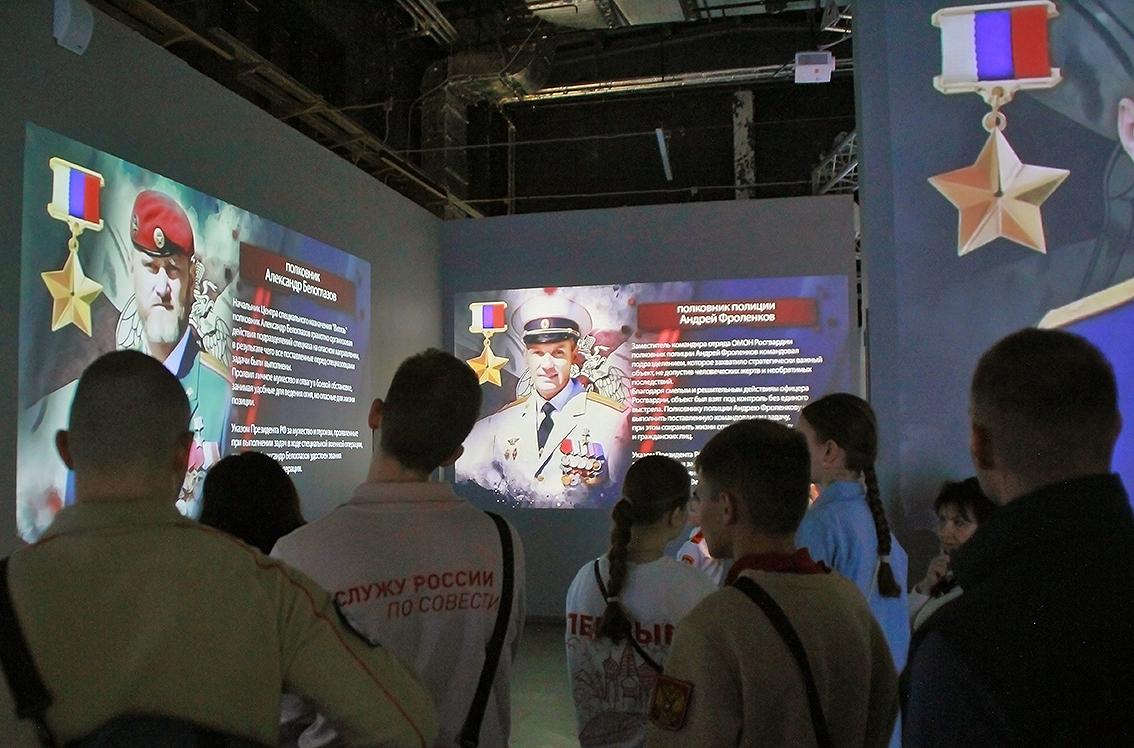 В историческом парке «Россия – моя история» города Мелитополя состоялось торжественное открытие мультимедийной экспозиции под названием «Росгвардия: история и современность», приуроченное к десятилетнему юбилею Росгвардии и... В историческом парке «Россия – моя история» города Мелитополя состоялось торжественное открытие мультимедийной экспозиции под названием «Росгвардия: история и современность», приуроченное к десятилетнему юбилею Росгвардии и...