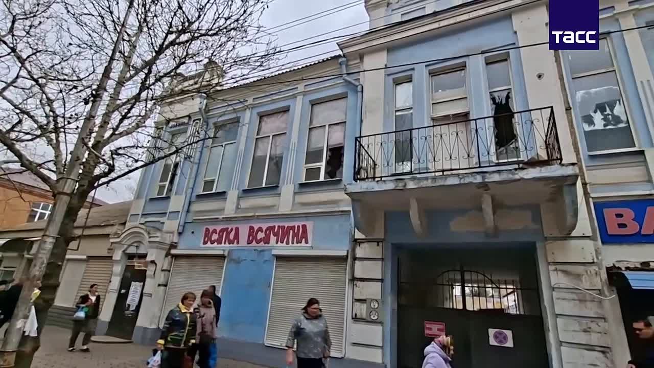 Магазины пострадали при атаке ВСУ на Мелитополь