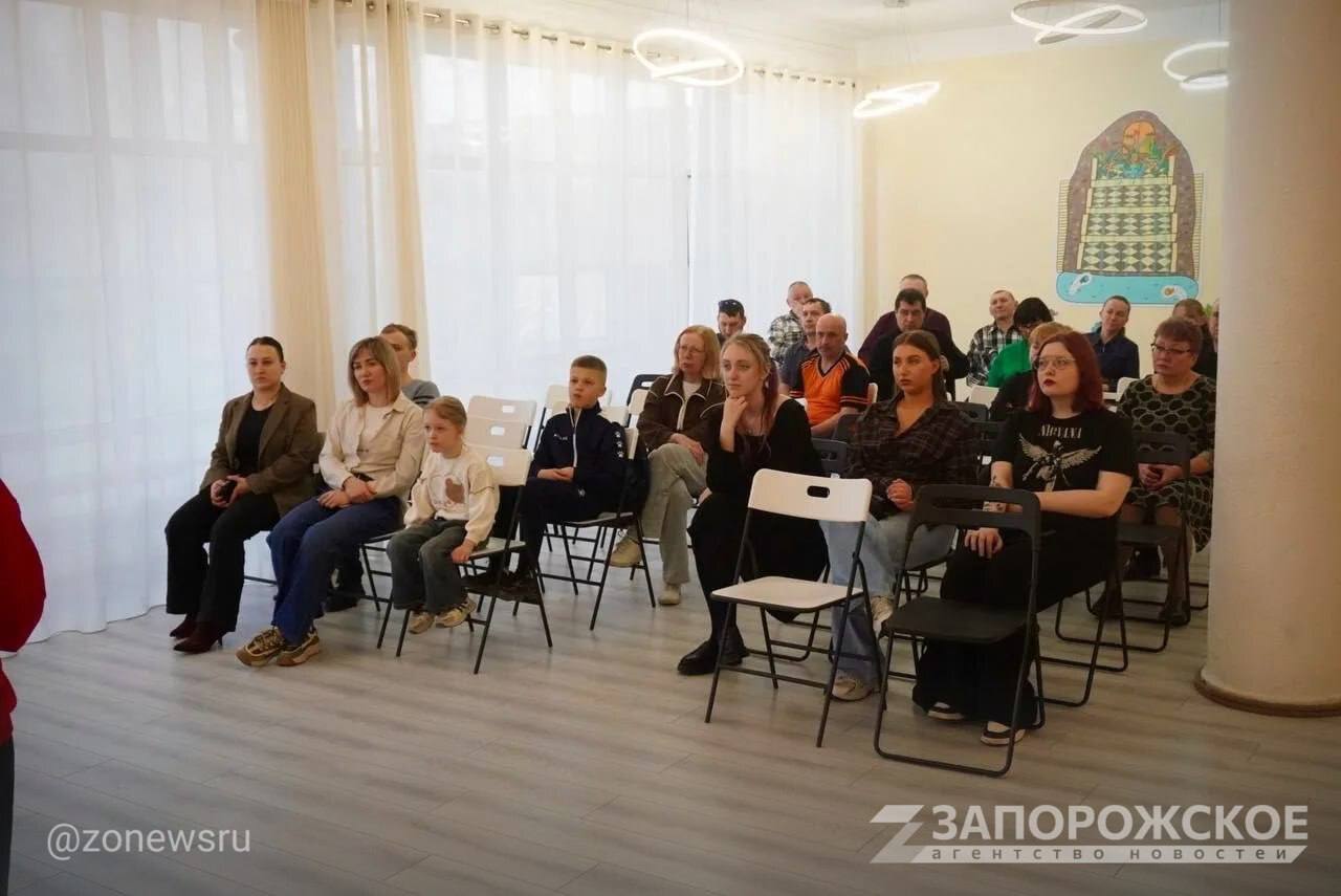 Молодежь провела для жителей Мелитополя мастер-класс по тактической медицине Молодежь провела для жителей Мелитополя мастер-класс по тактической медицине