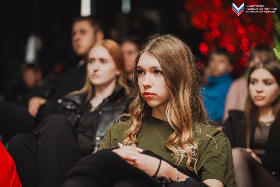 В Мелитополе прошёл квартирник в память о Владлене Татарском В Мелитополе прошёл квартирник в память о Владлене Татарском