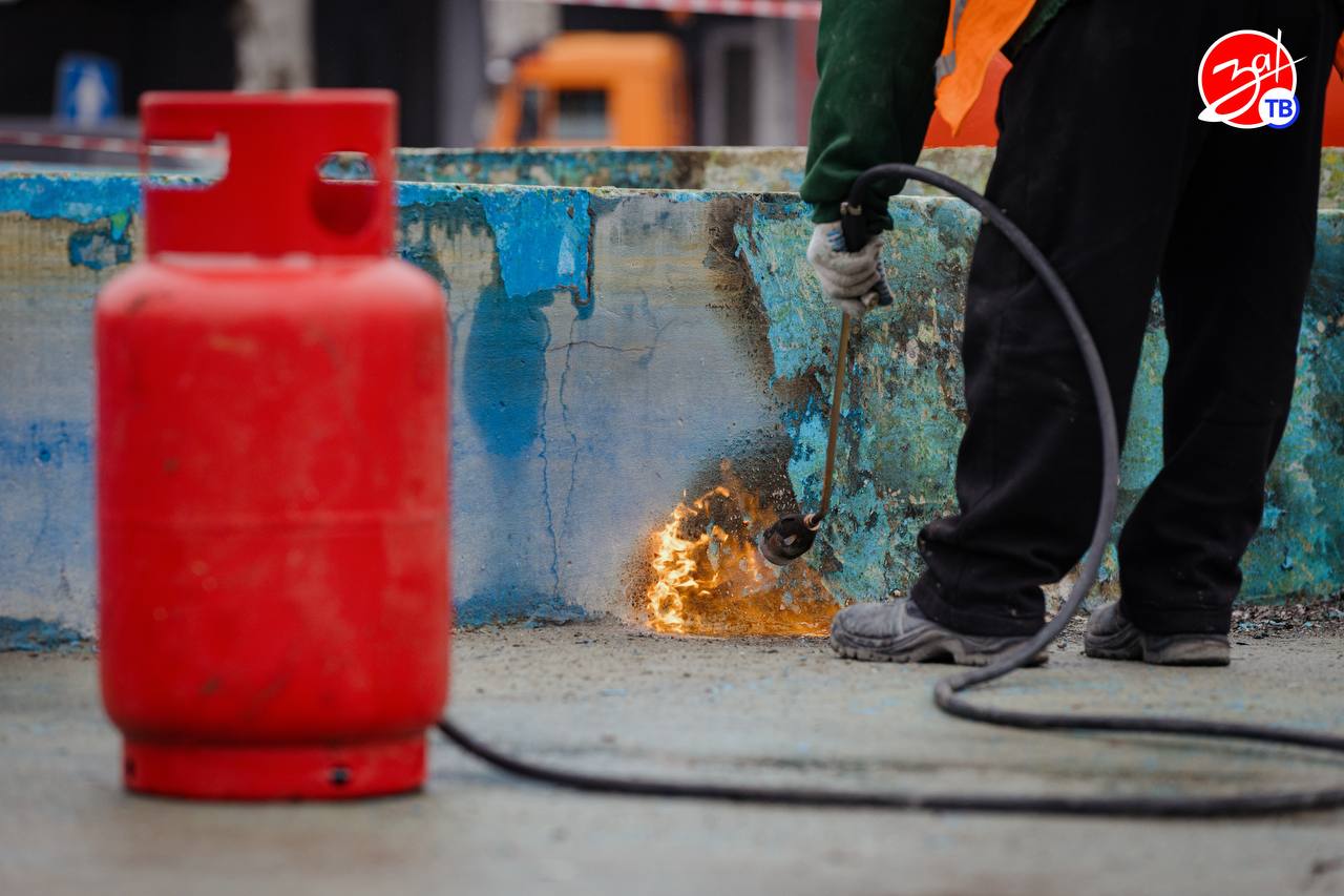 На площади Победы в Мелитополе проводят реконструкцию фонтана На площади Победы в Мелитополе проводят реконструкцию фонтана