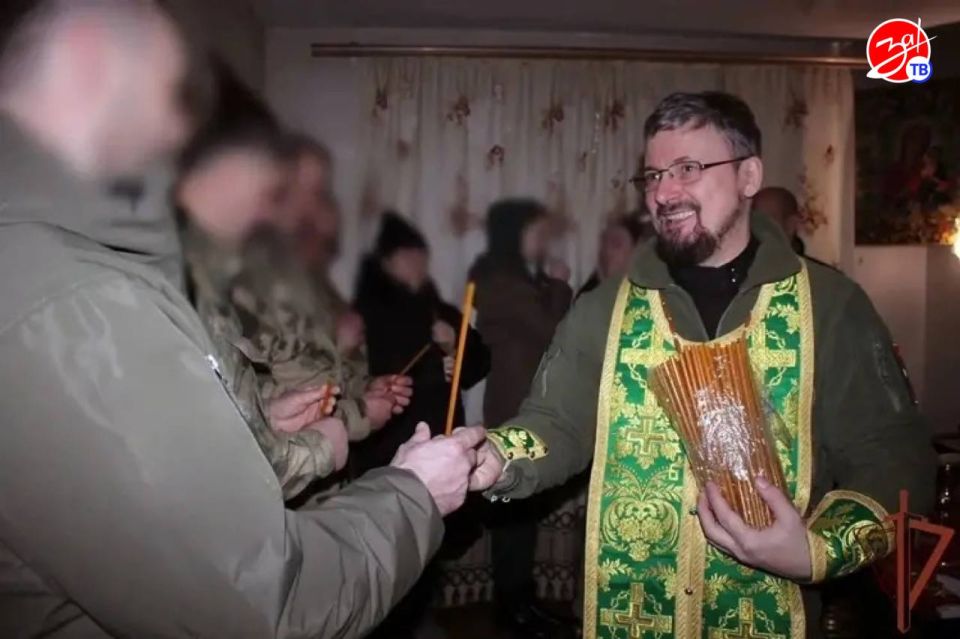 Священнослужитель Русской Православной Церкви иерей Олег Мелентьев посетил подразделения Росгвардии, выполняющие задачи в Херсонской и Запорожской областях Священнослужитель Русской Православной Церкви иерей Олег Мелентьев посетил подразделения Росгвардии, выполняющие задачи в Херсонской и Запорожской областях