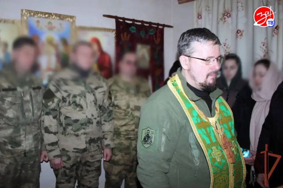 Священнослужитель Русской Православной Церкви иерей Олег Мелентьев посетил подразделения Росгвардии, выполняющие задачи в Херсонской и Запорожской областях Священнослужитель Русской Православной Церкви иерей Олег Мелентьев посетил подразделения Росгвардии, выполняющие задачи в Херсонской и Запорожской областях