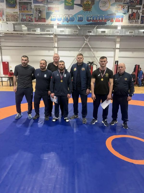 Спортсмены Запорожской области достойно выступили на Чемпионате ЮФО по вольной борьбе, который проходил с 3 по 6 апреля в Славянске-на-Кубани Спортсмены Запорожской области достойно выступили на Чемпионате ЮФО по вольной борьбе, который проходил с 3 по 6 апреля в Славянске-на-Кубани