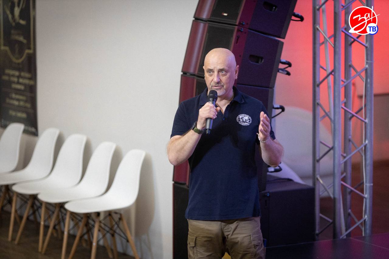 Студенты и школьники Мелитополя посмотрели документальные киноленты «Алсиб. Хроники воздушной трассы» и «Цитадель» Студенты и школьники Мелитополя посмотрели документальные киноленты «Алсиб. Хроники воздушной трассы» и «Цитадель»