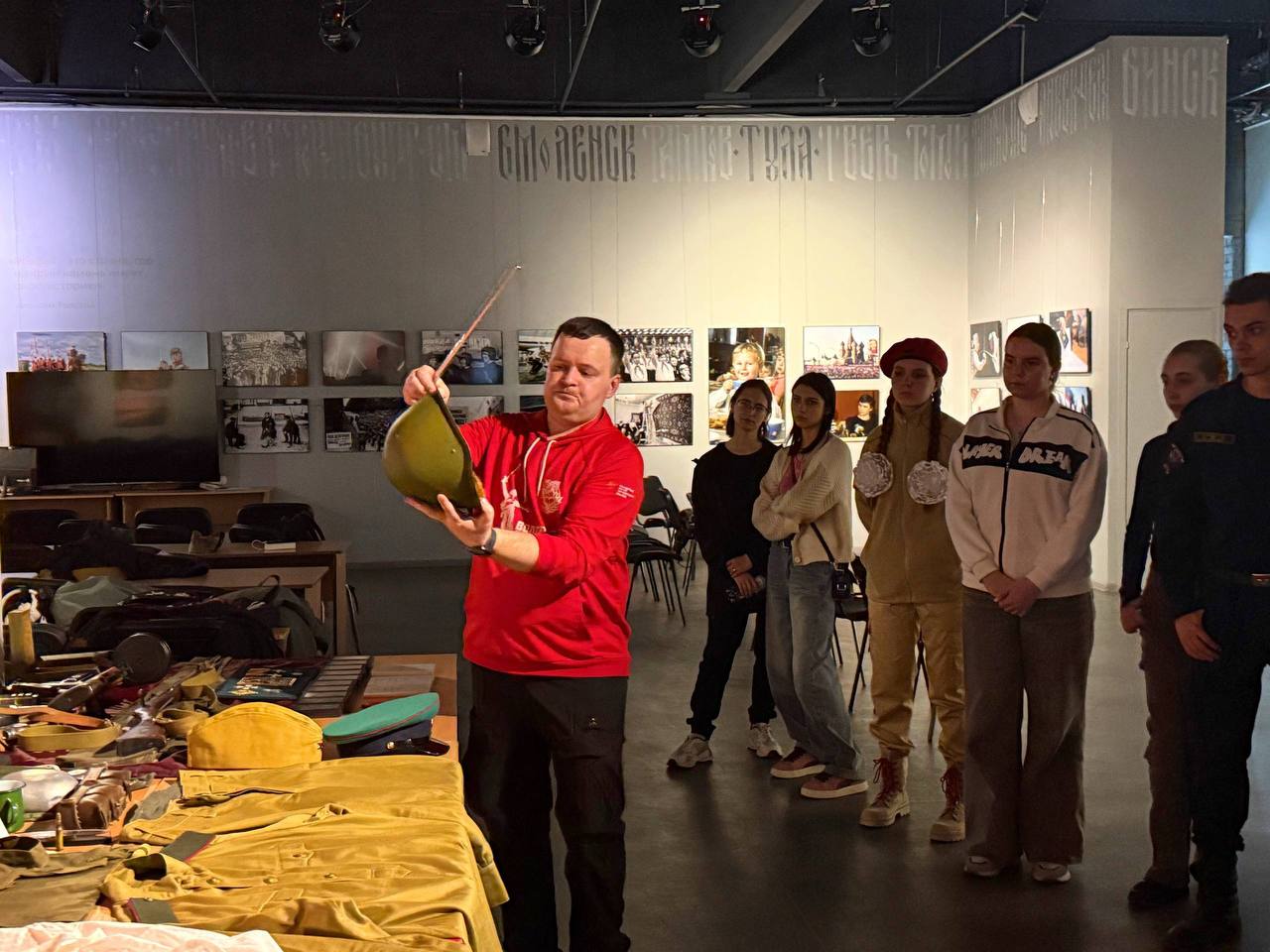 В Мелитополе организована выставка о быте солдата Великой Отечественной войне В Мелитополе организована выставка о быте солдата Великой Отечественной войне