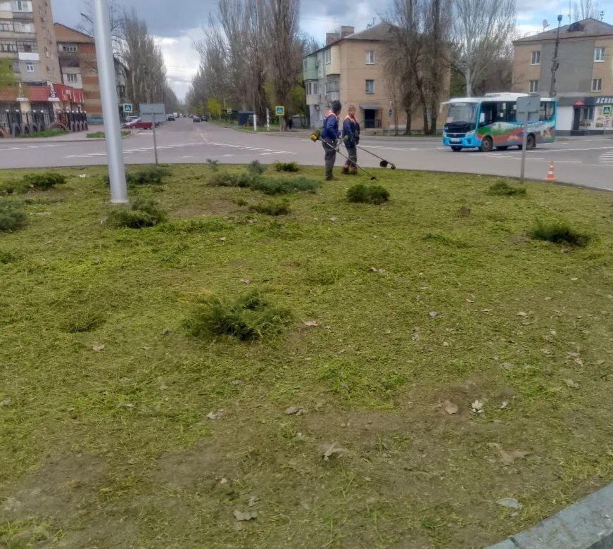 Администрация городского округа Мелитополь продолжает работы по благоустройству общественных пространств Администрация городского округа Мелитополь продолжает работы по благоустройству общественных пространств