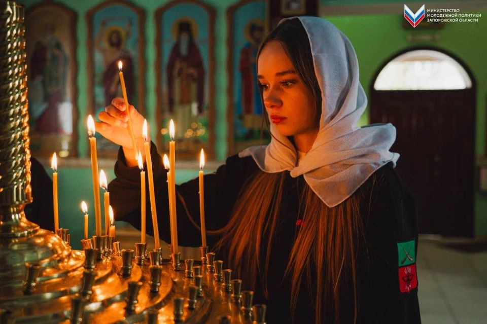 Светлое воскресенье: «Юг Молодой» встретил Пасху в храмах города Светлое воскресенье: «Юг Молодой» встретил Пасху в храмах города