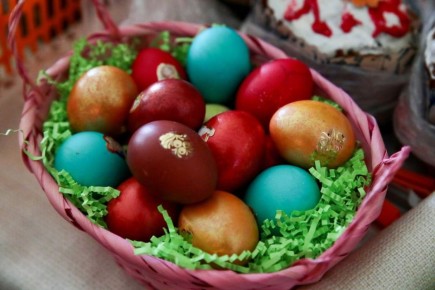 Россиянам напомнили о правилах хранения пасхальных яиц