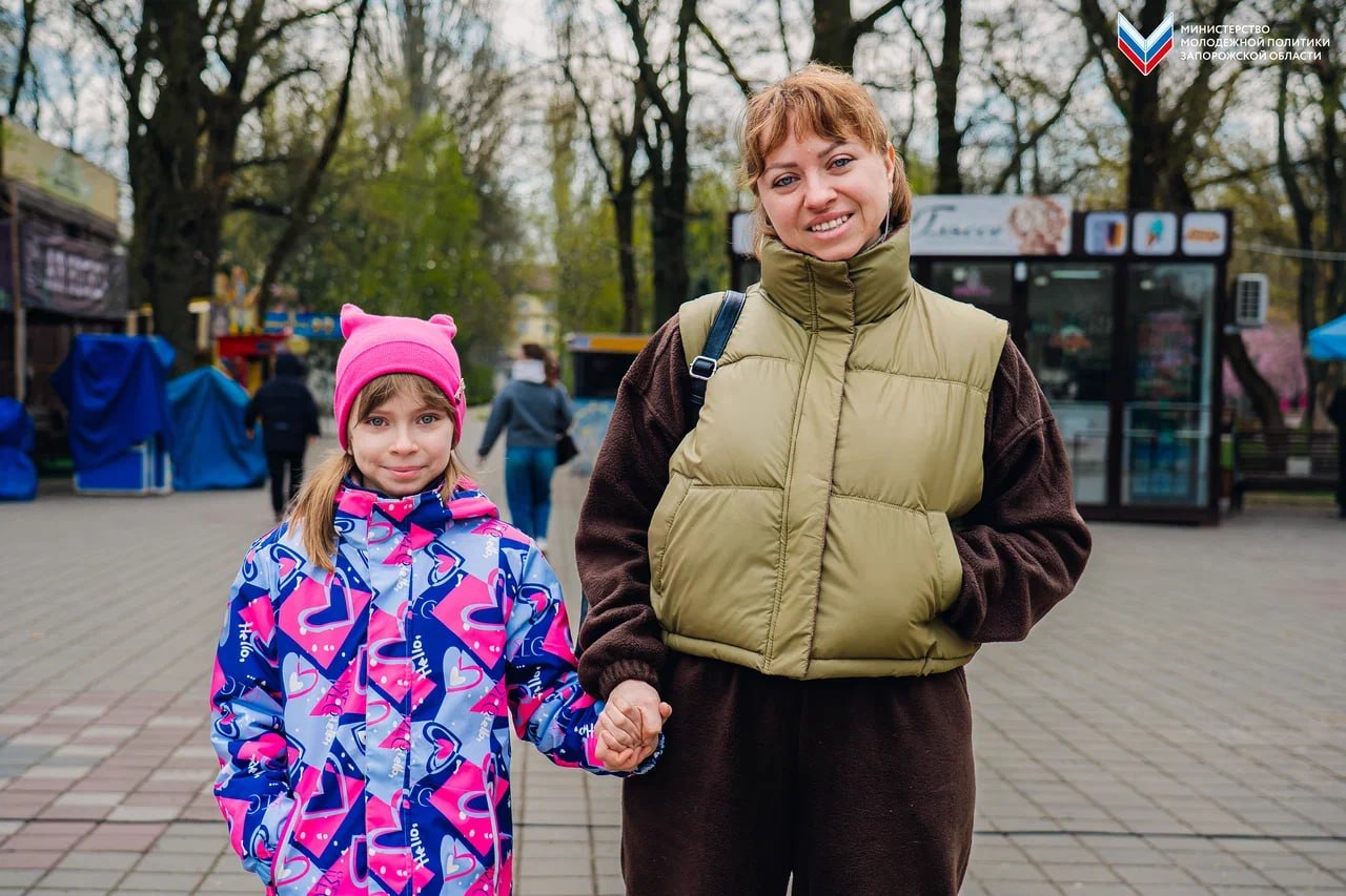 Космическое настроение: в Мелитополе прошла акция «Улыбка Гагарина» Космическое настроение: в Мелитополе прошла акция «Улыбка Гагарина»