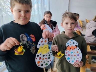 В Долинском клубе досуга прошёл мастер-класс «Пасхальный сувенир — Цыплёнок»