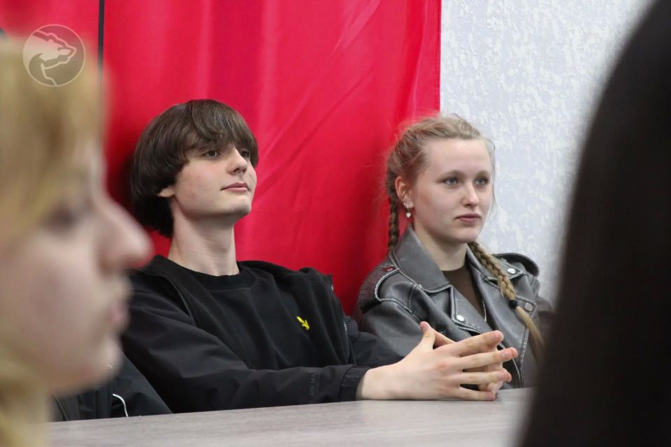 Мелитополе Единая Россия и общество «Знание» провели очередной этап совместного проекта для студентов многопрофильного колледжа Мелитополе Единая Россия и общество «Знание» провели очередной этап совместного проекта для студентов многопрофильного колледжа