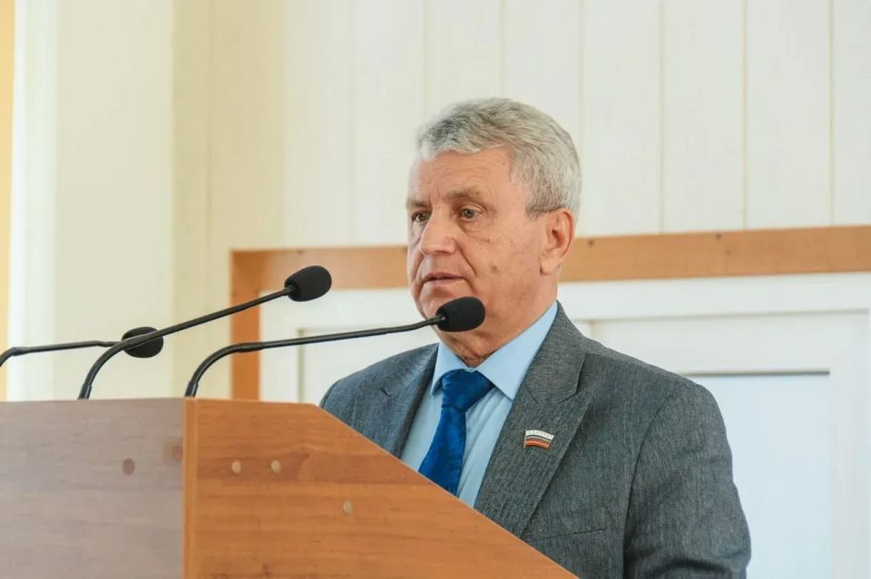 Виктор Емельяненко: Принял участие в работе 36-й сессии Мелитопольского городского Совета депутатов, где с докладом выступил глава городского округа Мелитополь Сергей Золотарёв Виктор Емельяненко: Принял участие в работе 36-й сессии Мелитопольского городского Совета депутатов, где с докладом выступил глава городского округа Мелитополь Сергей Золотарёв
